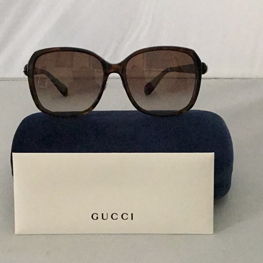 GUCCI BROWN GRADIENT ROUND LADIES SUNGLASSES. - Picture 8 of 9